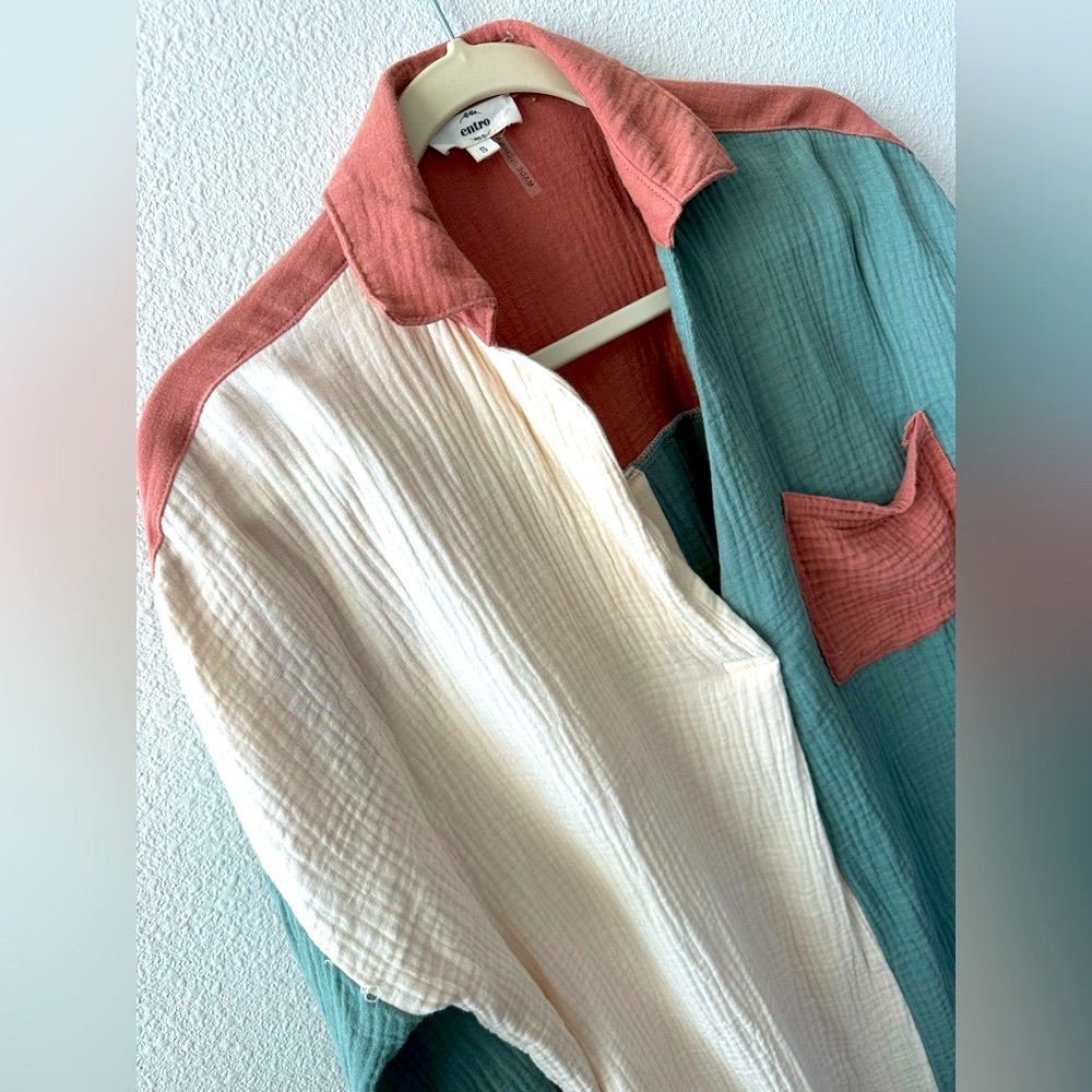 Colorblock Shirt - Picture 2 of 13